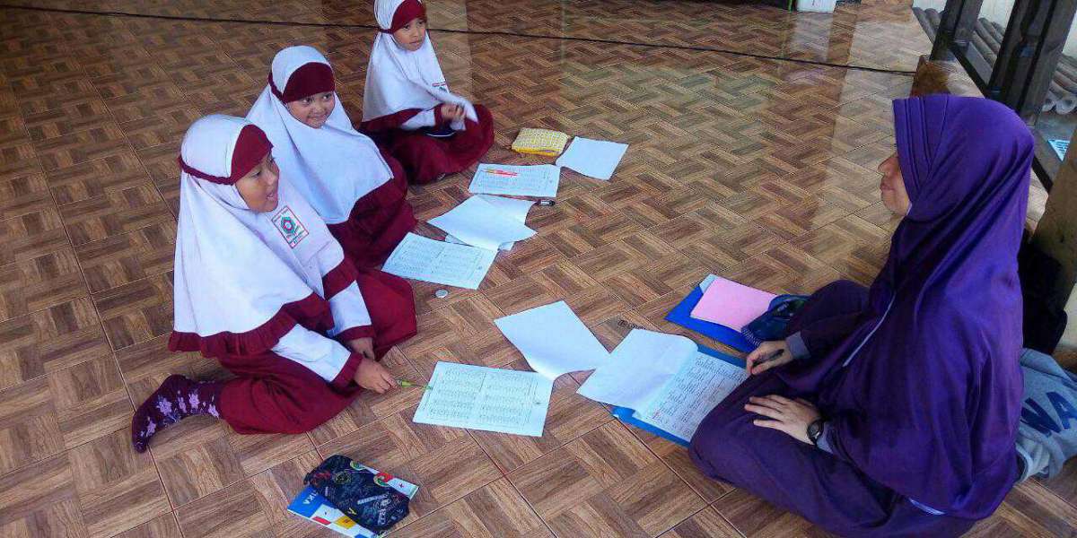 Kelas Set and Forget Matematika Ajaib di SD Islam Khoiru Ummah Malang