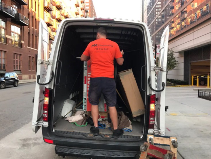 5 Potential Benefits Of Hiring Local Movers in New York | by Maxi Moving | Aug, 2022 | Medium